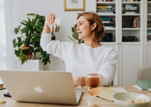 pieniądze uciekają